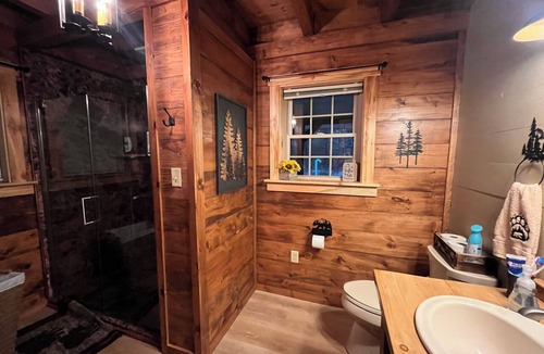 Great Pond Cabin | Secluded Lakefront Cabin on Peaceful Long Pond - Private Dock, Kayaks and more