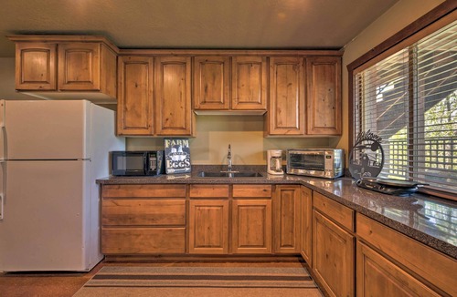 Sterling House | Secluded Sterling Abode: Near Palisade State Park!