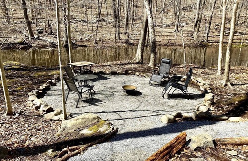 Bozrah Cabin | Secluded Tiny House Rental for Glamping in Norwich, Connecticut