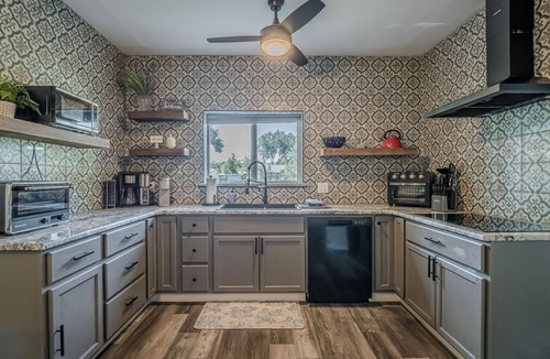 Fruita House | Serene Retreat: Pool Table & Hot Tub