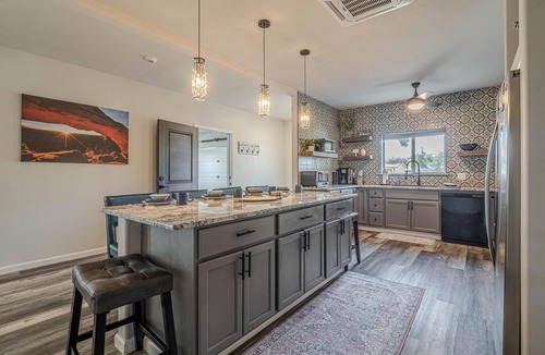 Fruita House | Serene Retreat: Pool Table & Hot Tub
