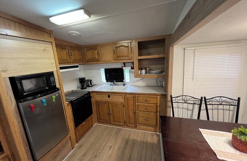 Putnam Hall House | Shaanti Living Cozy Private Camper 2
