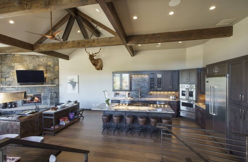 Peak 8 House | Shock Hill Overlook | Locally-Managed Lux. 1 min walk to Gondola at Shock Hill Private Hot Tub