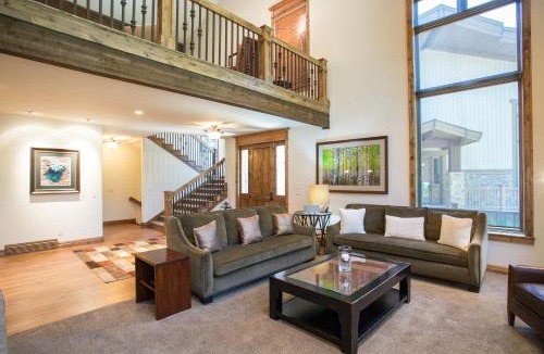 Salt Lake Mountain Resorts Hotel | Silver Aspen - Five Bedroom Loft Luxury Townhome Hotel Room