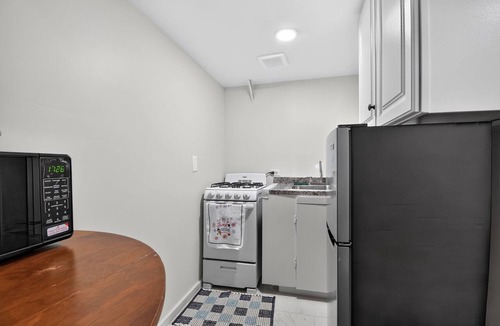 Wheaton House | Silver Spring Getaway | ADU Near Metro & DC
