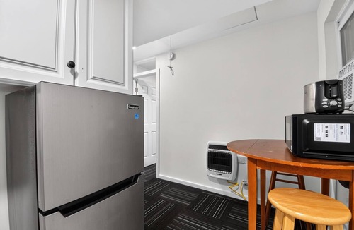 Wheaton House | Silver Spring Getaway | ADU Near Metro & DC