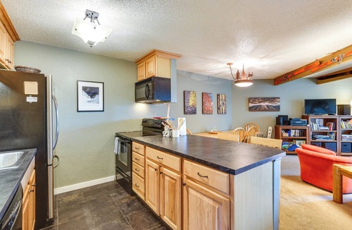 Wildernest Condo | Silverthorne Condo w/Lake Views: 10 Mi to Skiing!