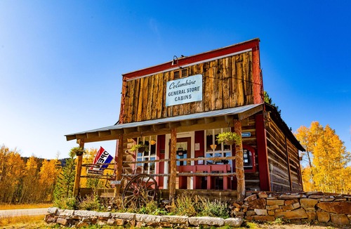 Clark Cabin | Sisters Cabin - Cozy rustic cabin near Steamboat Lake