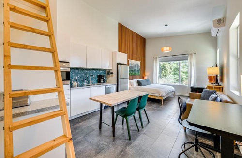 Summit Park Apartment | Ski, Hike & Bike: Modern Park City Studio