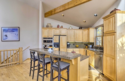 Warrior's Mark West House | Ski-In/Out Breckenridge Gem w/Hot Tub!