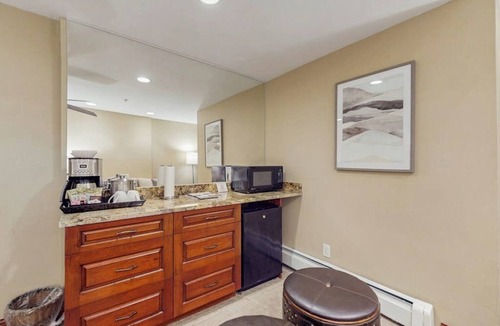 Vail Ski Chalet | Ski-in/out home w/alpine view, fireplace, AC, fast WiFi, shared pool/hot tubs/WD