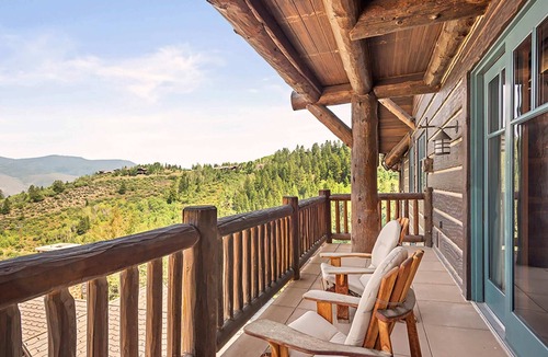 Avon Ski Chalet | Ski-In/Out Penthouse | 9th Floor Ritz-Carlton Bachelor Gulch | By Cuvée