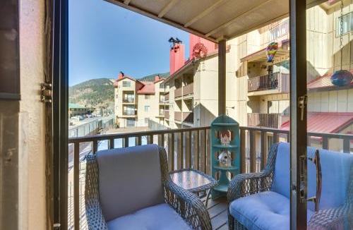 Red River House | Ski-In Red River Retreat: Balcony, Mountain Views!