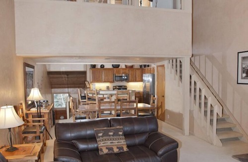 Beaver Creek House | Ski in/Ski Out from This Mountainside Home! Tons of Updates