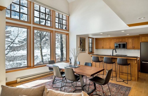 Salt Lake Mountain Resorts House | Ski in/Ski Out to Snowbird in Gorgeous Unit with Hot Tub and Beautiful Views