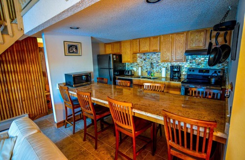Peak 8 Condo | SkiWatch - Only ski down to lifts and back to the door condominium on peak 8