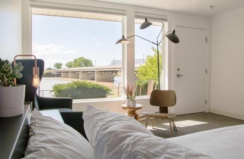 Green River Hotel | Skyfall Guestrooms