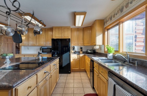 Glenwood Springs House | Sleeps 16, Secluded 7BDR Retreat on 71 Priv Acres | Elkstone Lodge by AvantStay