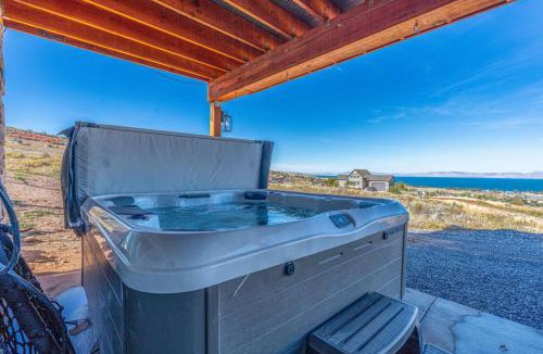Sweetwater House | Sleeps 22, Sports Court, Hot Tub, Ideal Beach Access