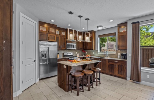 Moab House | Sleeps 46: Townies | Pool/Spa | Garage | Downtown Location | Entrada 420/424/428