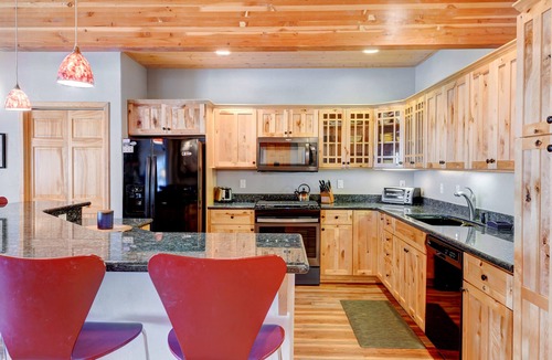 Old Town House | Slopeside Chalet 113D I Hot Tub I Great Views I Bunk Room I Work Station I Discounted Attractions