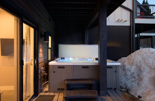 Old Town House | Slopeside Villa 135 I Private Hot Tub I Ski Views I Bunk Room I Fire Table I Discounted Attractions