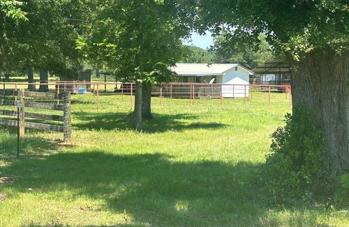 Sneads House | Small Country Home on Private Farm In City Limits of Sneads