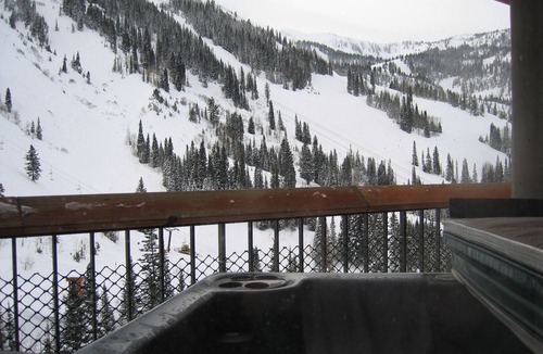 Salt Lake Mountain Resorts Condo | Snowbird Cliff Club New Years week