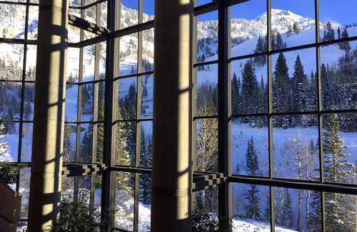 Salt Lake Mountain Resorts Cabin | Snowbird Cliff Club/Ski in-Ski out! January 30–February 06, 2027; sleeps up to 4