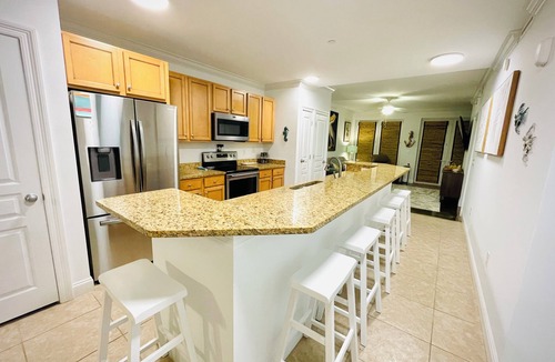 Waterside Village Condo | Snowbird Discount Rates Dec-March OceanView Condo with Pool and Hot Tub