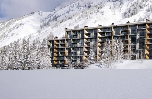 Salt Lake Mountain Resorts Condo | Snowbird, Iron Blosam, Jan 28-Feb 4 ,2023~ Steps to the Mtn