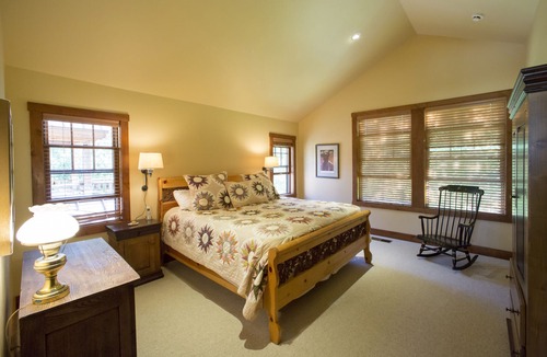Snowmass Cabin | Snowmass Valley Ranch Sleeps 18 - 6 Bedrooms - 6.5 Bathrooms