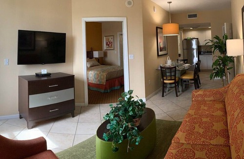 Weston Apartment | Spacious 1 BR | Vacation Village At Weston