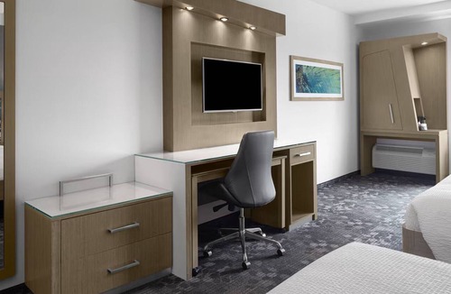 Orlando Hotel | Spacious 1BR Near Disney | Courtyard by Marriott Orlando