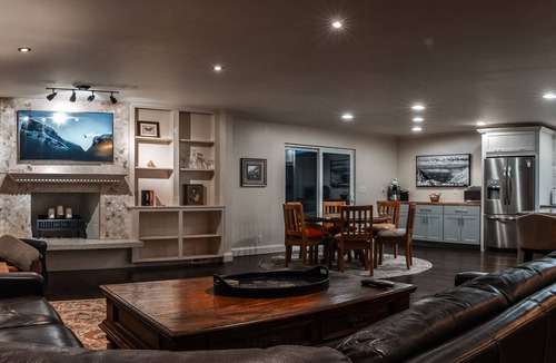 Sandy House | Spacious 2000 ft² Nestled at Mouth of Canyon w/Mtn View ★MONTHLY DISCOUNT★