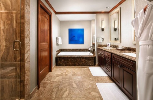 Vail Resort | Spacious 3-bedroom, 3.5 Bath Exclusive Ritz-Carlton Resort in gorgeous Vail