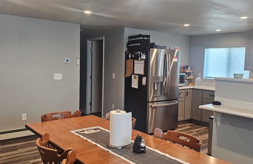 Craig Apartment | Spacious 3-bedroom apartment in tranquil Craig with AC