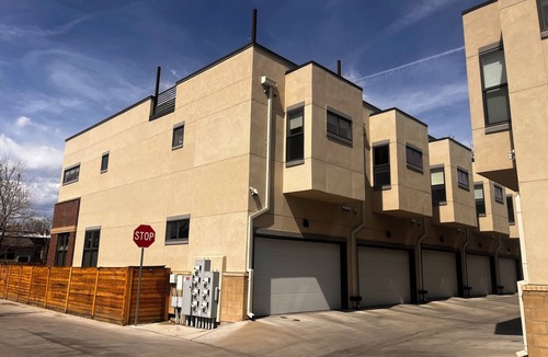 Washington Park West House | Spacious 3-bedroom townhome in lovely Denver with amazing rooftop AC+ gym