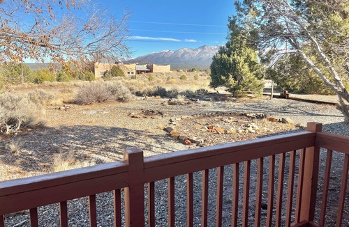Arroyo Hondo House | Spacious 4BR Hondo Mesa Home, Panoramic Mountain Views & Easy Ski Valley Access