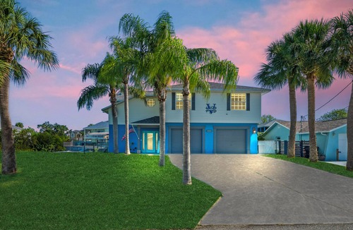 Hudson House | Spacious 5-bed, 3 bath waterfront pool home on canal leading to Gulf of America!