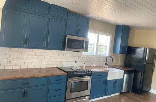Clarkston House | Spacious 5-bedroom house in welcoming Clarkston with WiFi, AC