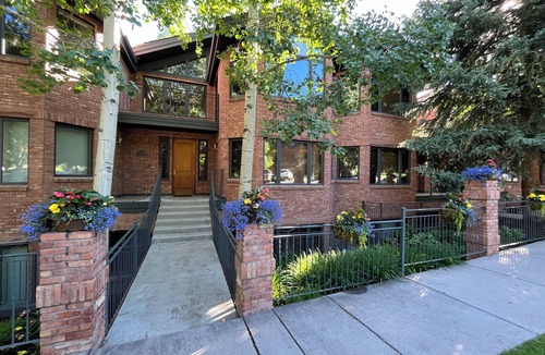 Downtown House | Spacious Aspen Core Townhouse Next to Gondola