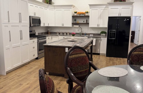Vernal House | Spacious Barndominium Loft, Sleeps 4, 2 Queen Beds, RV Parking, Newly Updated