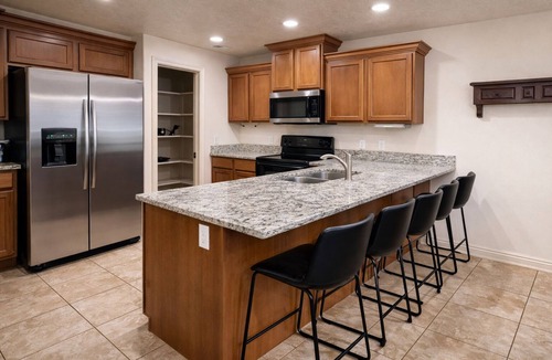 Springville House | Spacious fully loaded 4-bedroom townhome sleeps 12 freeway access next to BYU