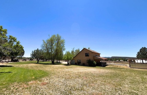Dammeron Valley House | Spacious Home w/Room to Run!