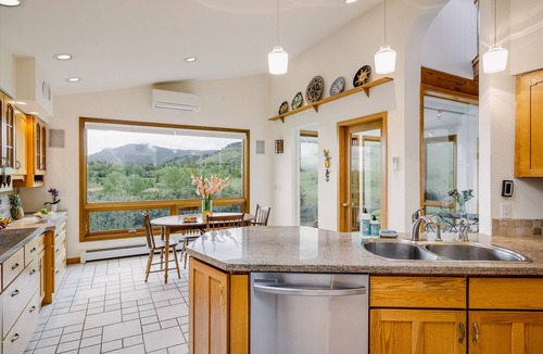 Wonderland Lake House | Spacious Home with Stunning Mountain Views, 10-min to Downtown