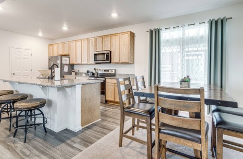 Aurora House | Spacious & Modern! New Home Near Gaylord Rockies