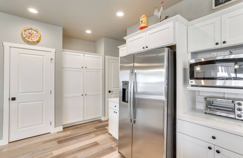 Spearfish House | Spacious, Rustic Spearfish Home: Walk to Downtown!