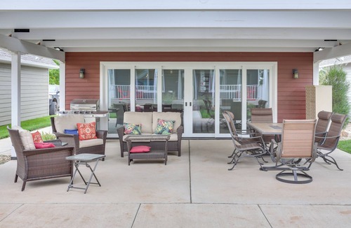 Spearfish House | Spacious, Rustic Spearfish Home: Walk to Downtown!