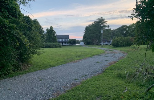 Kilmarnock House | Spacious waterfront home with dock and sunset view